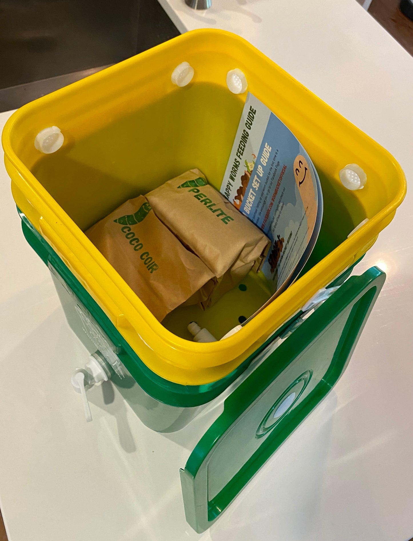 Worm Bucket™ Indoor Composter Kit