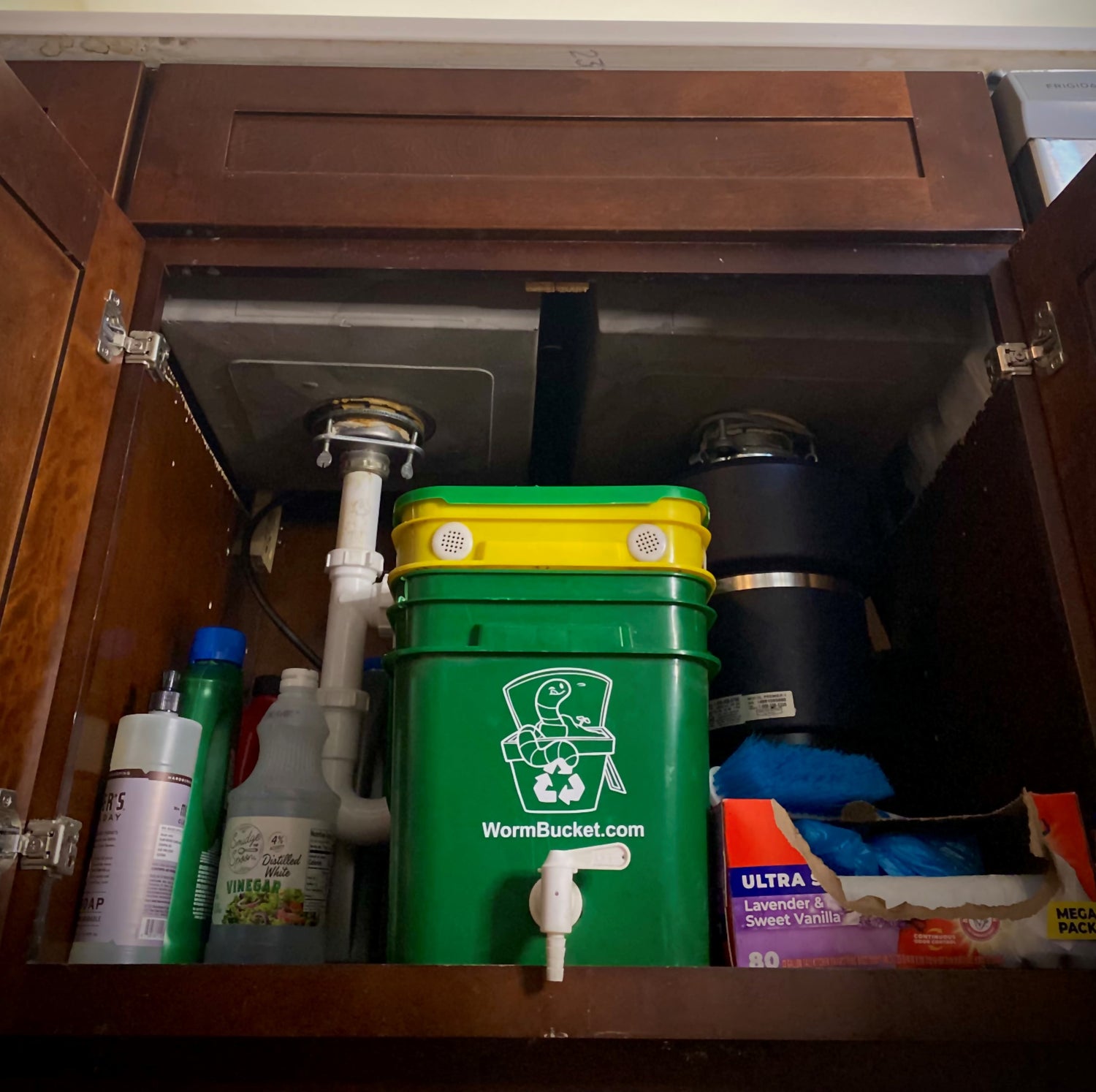 indoor compost bin under sink